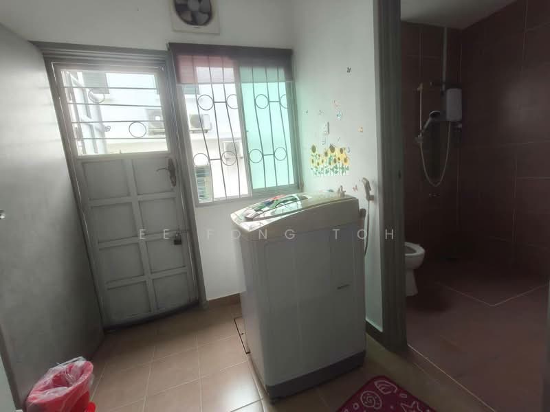 2-storey Terraced House for Sale in Taman Seri Austin (Tebrau) - Ee Fong Toh - Bathroom - PropertyGuru.com.my
