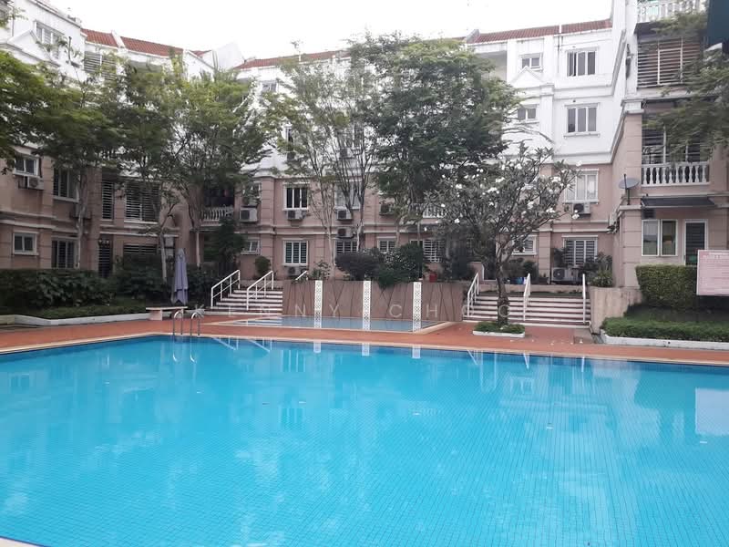 For Sale - Sommerset Close