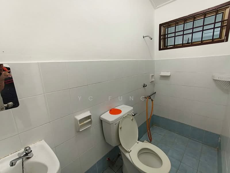 1-storey Terraced House for Rent in Taman Puteri Wangsa (Ulu Tiram) - YC Fung - Bathroom - PropertyGuru.com.my