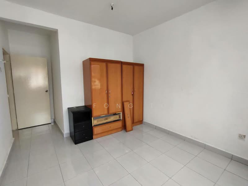 2-storey Terraced House for Sale in Taman Tan Sri Yaacob (Johor Bahru) - Ee Fong Toh - Interior - PropertyGuru.com.my