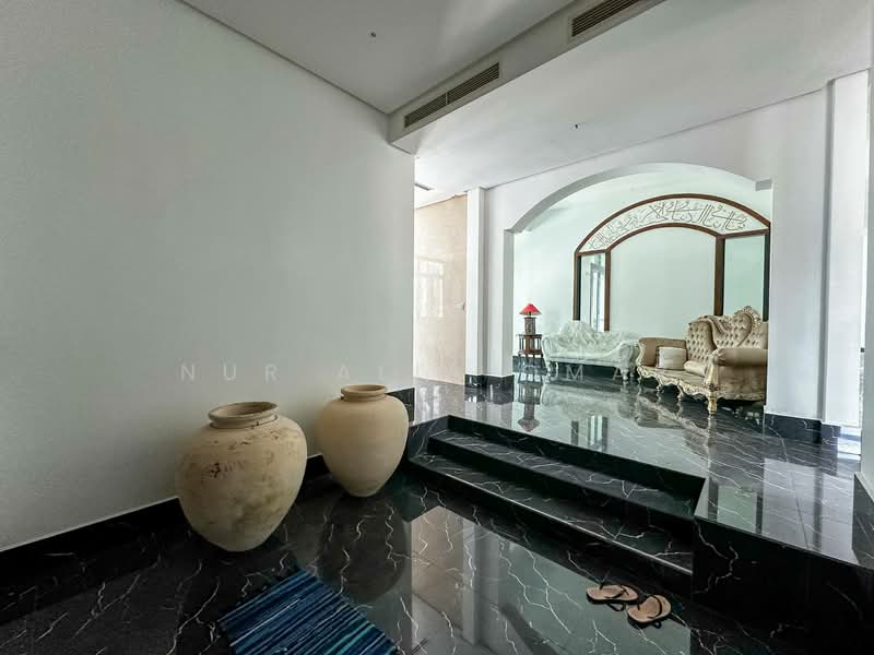 Bungalow for Sale in Bukit Jelutong (Shah Alam) - Nur Alia Omar - Entrance - PropertyGuru.com.my