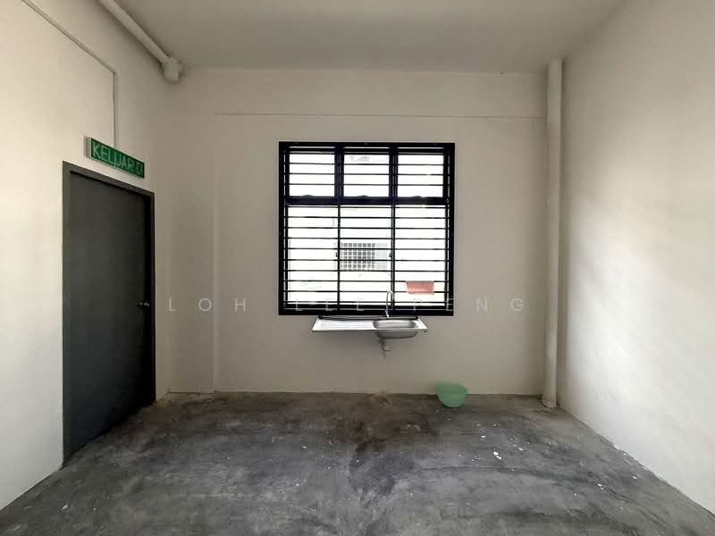 Shop / Office for Rent in Taman Bestari Perdana (Pasir Gudang) - Loh Lee Peng - Interior - PropertyGuru.com.my
