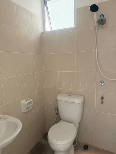 Pangsapuri untuk Disewa di Residensi Menggatal - Sylvia Chung - Bathroom - PropertyGuru.com.my