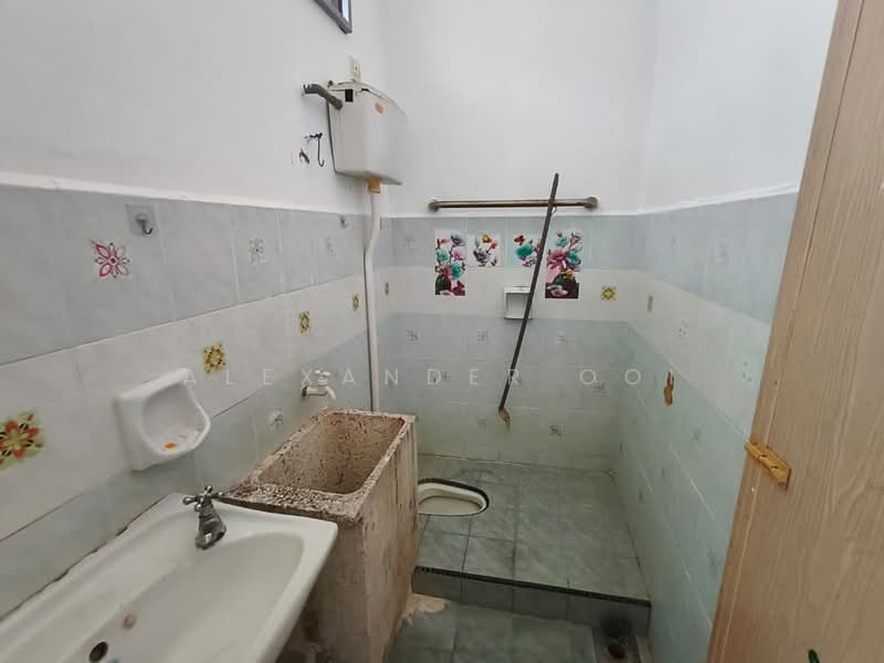 Taman Keranji, Alor Mengkudu untuk Untuk Dijual - RM 360,000, Mac 2026 - Bathroom - PropertyGuru.com.my