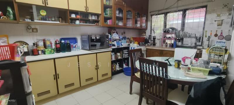 2-storey Terraced House for Sale in Taman Alam Megah (Shah Alam) - Jessie Lim - Kitchen - PropertyGuru.com.my