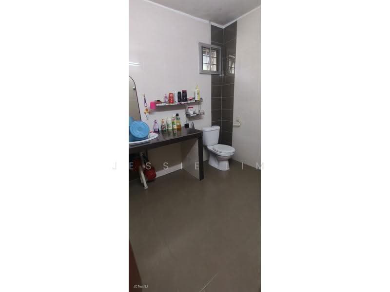 2-storey Terraced House for Sale in Taman Alam Megah (Shah Alam) - Jessie Lim - Bathroom - PropertyGuru.com.my