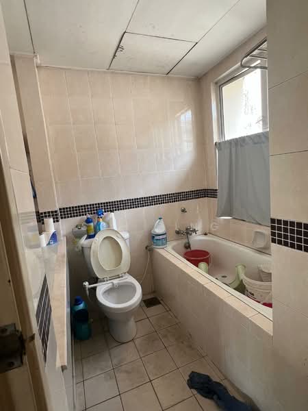 Rumah Teres 2.5 Tingkat untuk Dijual di USJ Tanamera (Shah Alam) - Soh Ping - Bathroom - PropertyGuru.com.my