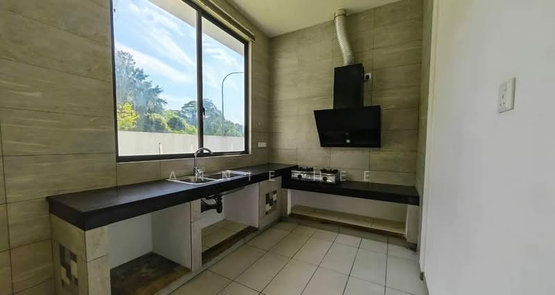 Bungalow for Rent in Kota Kinabalu (Sabah) - Annie Hee - Kitchen - PropertyGuru.com.my