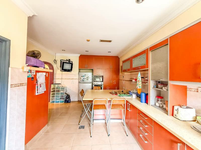 Seksyen 7 untuk Untuk Dijual - RM 720,000, Mac 2026 - Kitchen - PropertyGuru.com.my