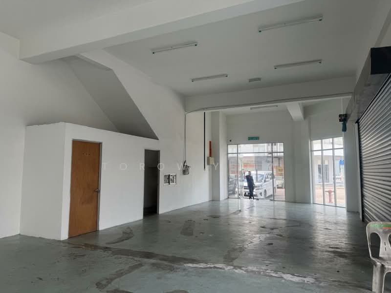 Shop / Office for Rent in Taman Cahaya Kota Puteri (Masai) - Torow Yeow - Interior - PropertyGuru.com.my