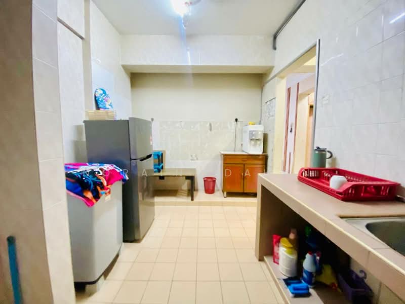 Condominium for Sale at Bayu Tasik 1 - Noraini Dahan - Kitchen - PropertyGuru.com.my