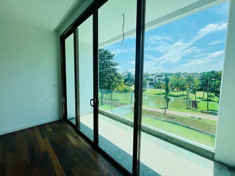 Rumah Berkembar untuk Dijual di Presint 8 (Putrajaya) - Hussaidi Hussin - Balcony - PropertyGuru.com.my