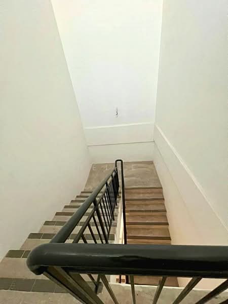 Shop / Office for Rent in Bandar Bukit Tinggi (Klang) - Michelle Tee - Interior - PropertyGuru.com.my