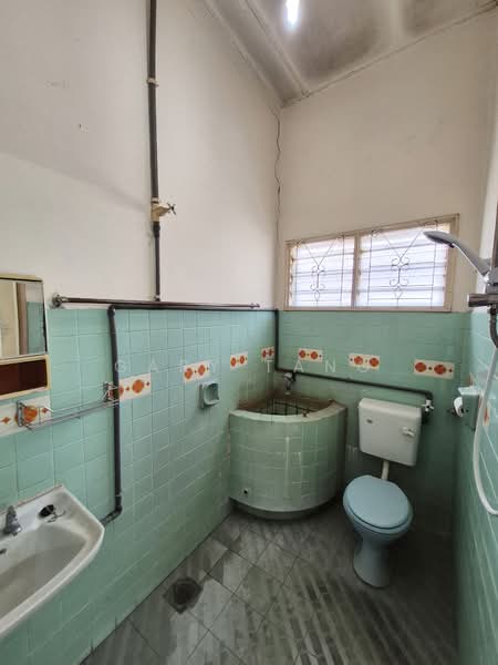 Semi-Detached House for Sale in Taman Pasir Puteh (Ipoh) - Gary Tang - Bathroom - PropertyGuru.com.my