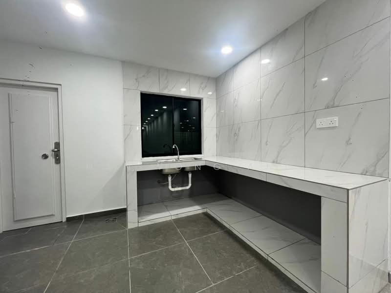 2-storey Terraced House for Sale in Taman Desa Cemerlang (Ulu Tiram) - Han Yong Ang - Kitchen - PropertyGuru.com.my