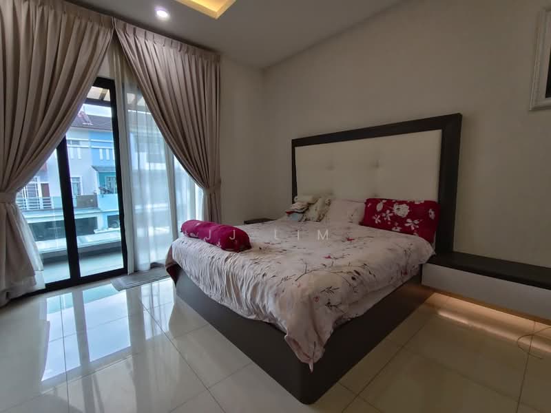 2-storey Terraced House for Sale in Taman Ehsan Jaya (Ulu Tiram) - JJ Lim - Bedroom - PropertyGuru.com.my