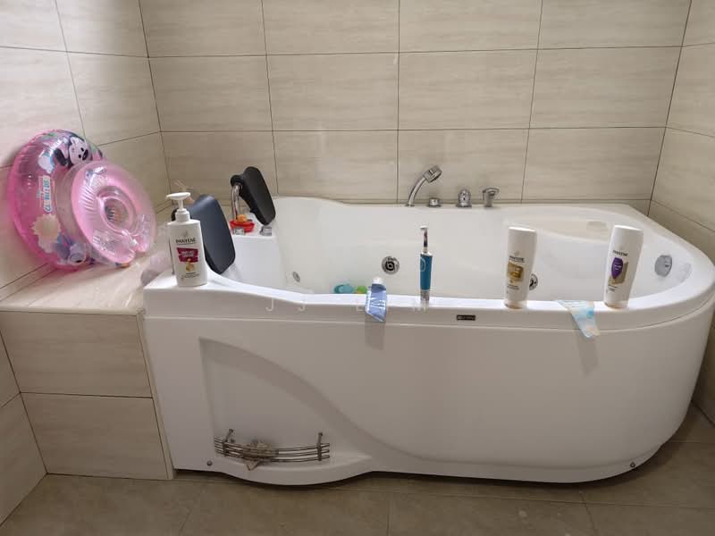 2-storey Terraced House for Sale in Taman Ehsan Jaya (Ulu Tiram) - JJ Lim - Bathroom - PropertyGuru.com.my