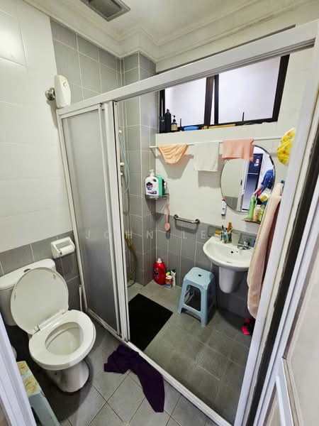 2-storey Terraced House for Sale in Bandar Kinrara Seksyen 1 (Bandar Kinrara) - John Lee - Bathroom - PropertyGuru.com.my