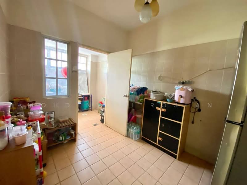 2-storey Terraced House for Sale in Presint 9 (Putrajaya) - Mohd Nazri Roslan - Kitchen - PropertyGuru.com.my