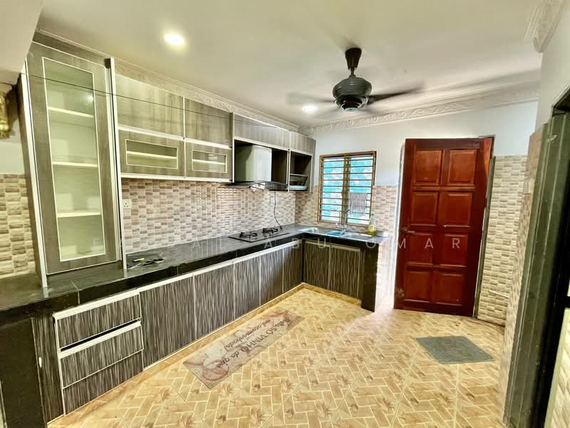 Taman Sri Gombak, Fasa 1 untuk Untuk Dijual - RM 447,000, Mac 2026 - Kitchen - PropertyGuru.com.my