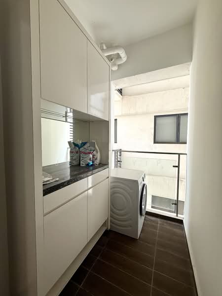 Royal Strand @ Country Garden Danga Bay untuk Untuk Dijual - RM 898,000, Apr 2026 - Balcony - PropertyGuru.com.my