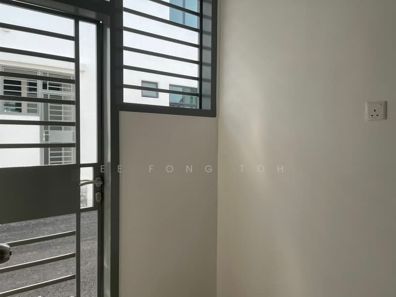 2-storey Terraced House for Sale in Bandar Layangkasa (Pasir Gudang) - Ee Fong Toh - Entrance - PropertyGuru.com.my