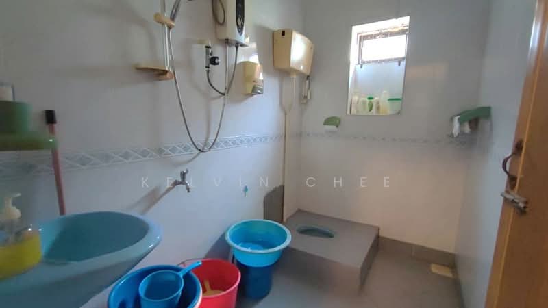 Semi-Detached House for Rent in Taman Serene (Johor Bahru) - Kelvin Chee - Bathroom - PropertyGuru.com.my