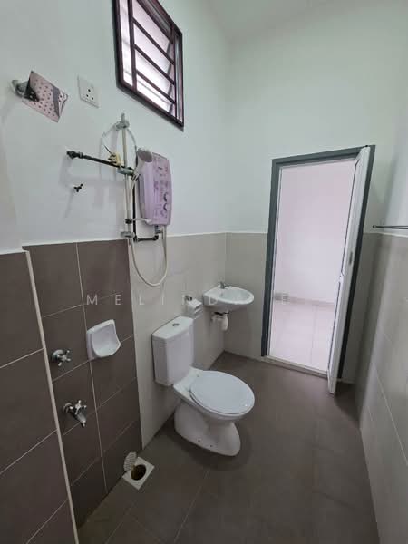 2-storey Terraced House for Sale in Kangkar Pulai (Skudai) - Melinda Ee - Bathroom - PropertyGuru.com.my