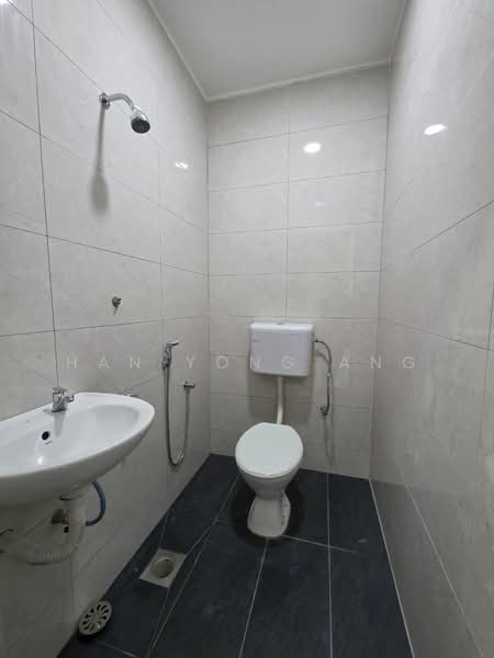2-storey Terraced House for Sale in Taman Rinting (Masai) - Han Yong Ang - Bathroom - PropertyGuru.com.my