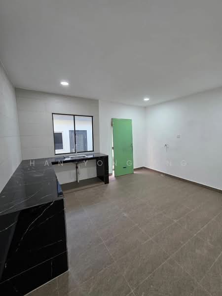 2-storey Terraced House for Sale in Taman Rinting (Masai) - Han Yong Ang - Kitchen - PropertyGuru.com.my