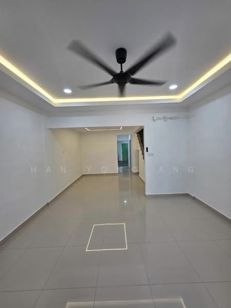 2-storey Terraced House for Sale in Taman Rinting (Masai) - Han Yong Ang - Living Room - PropertyGuru.com.my