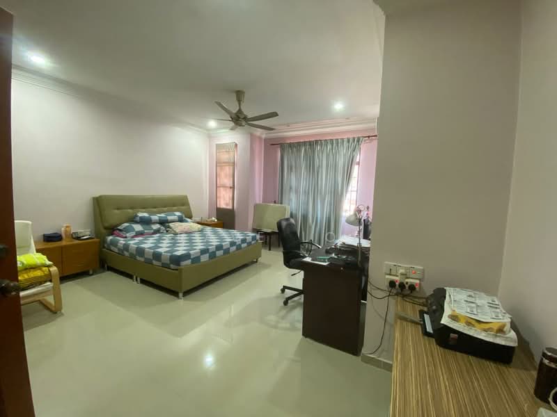 2-storey Terraced House for Sale in Bandar Sungai Long (Selangor) - Dave Loh - Bedroom - PropertyGuru.com.my