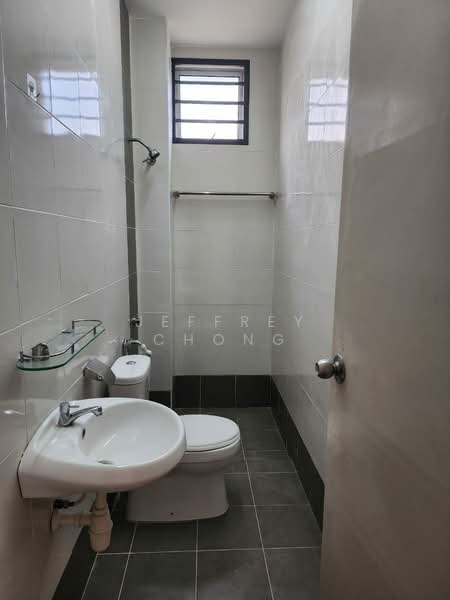 Townhouse for Sale in Bandar Ainsdale (Seremban) - Jeffrey Chong - Bathroom - PropertyGuru.com.my