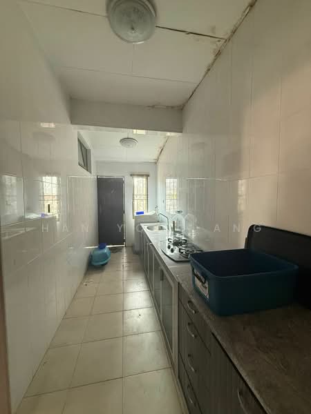 Cluster House for Sale in Bandar Putra (Kulai) - Han Yong Ang - Kitchen - PropertyGuru.com.my