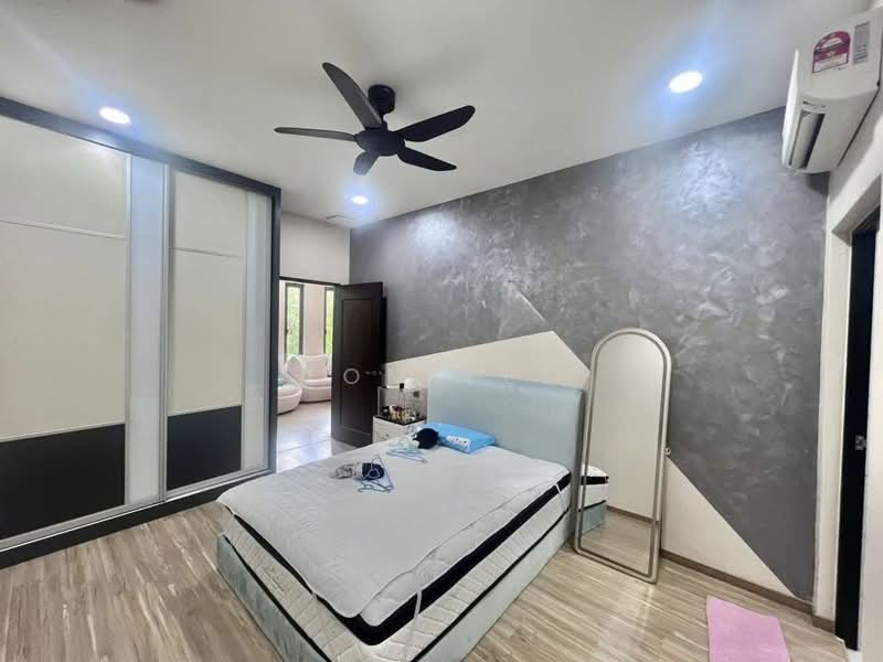 Cluster House for Sale in Aman Perdana (Kapar) - Tom Lee - Bedroom - PropertyGuru.com.my