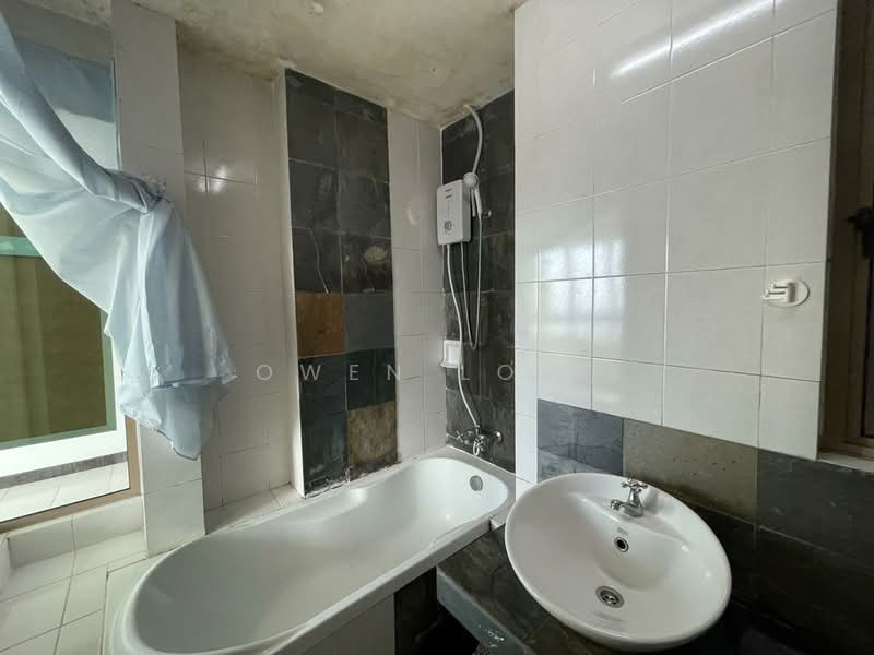 Ritze Perdana 1 untuk Untuk Disewa - RM 1,000 /bulan, Mac 2026 - Bathroom - PropertyGuru.com.my