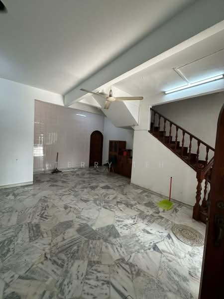 2-storey Terraced House for Sale in Sri Petaling (Kuala Lumpur) - Terry Teh - Living Room - PropertyGuru.com.my