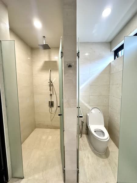 Service Residence for Rent at 10 Stonor - Lawrence Ooi - Bathroom - PropertyGuru.com.my