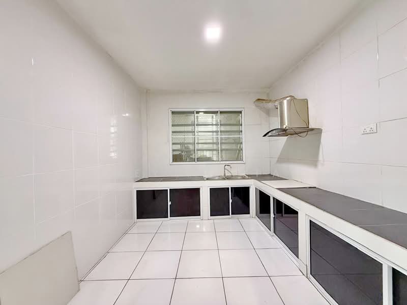 Rumah Teres 3-Tingkat untuk Dijual di Stapok (Kuching) - Phey Tze Tay - Kitchen - PropertyGuru.com.my