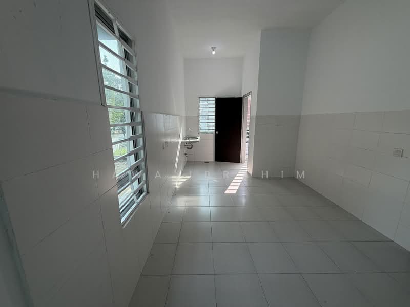 2-storey Terraced House for Sale in Nilai Impian (Nilai) - Hawa Ibrahim - Kitchen - PropertyGuru.com.my