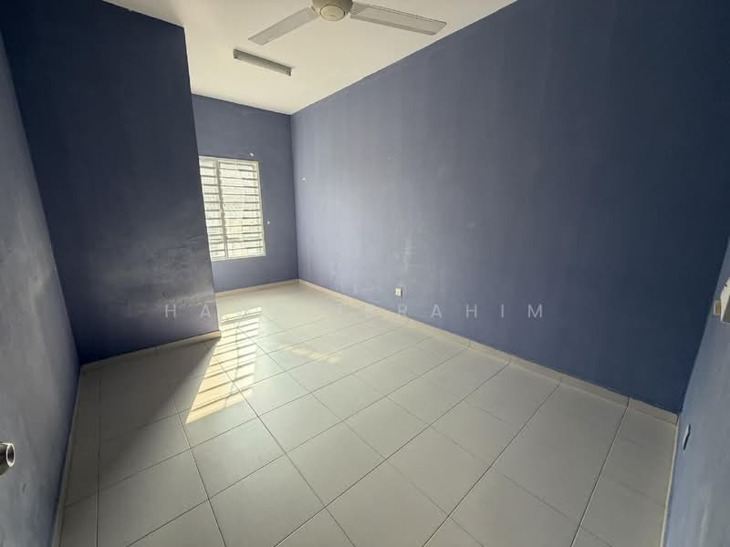 2-storey Terraced House for Sale in Nilai Impian (Nilai) - Hawa Ibrahim - Room - PropertyGuru.com.my