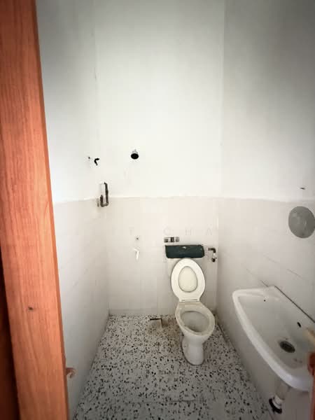 1-storey Terraced House for Sale in Taman Kota Masai (Pasir Gudang) - Jeff Chan - Bathroom - PropertyGuru.com.my