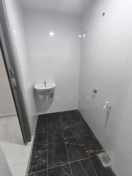 2-storey Terraced House for Sale in Taman Johor Jaya (Johor Bahru) - Win Tan - Bathroom - PropertyGuru.com.my