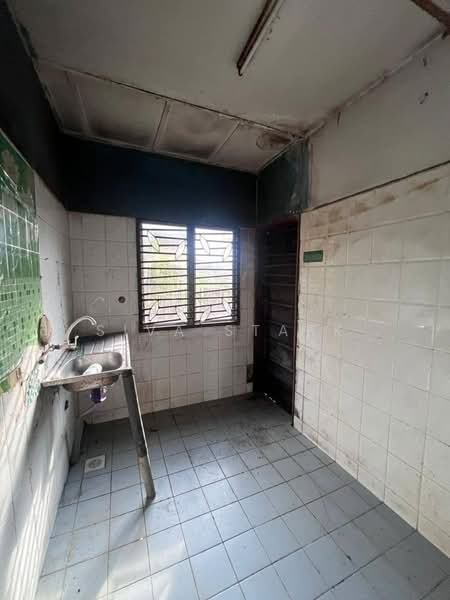 2-storey Terraced House for Sale in Johor Bahru (Johor) - Siva Stark - Kitchen - PropertyGuru.com.my