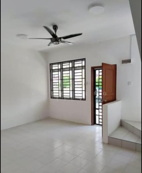 Taman Setia Indah untuk Untuk Dijual - RM 480,000, Mac 2026 - Living Room - PropertyGuru.com.my