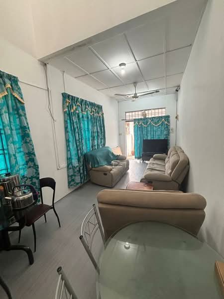 Setia Indah untuk Untuk Dijual - RM 550,000, Mac 2026 - Living Room - PropertyGuru.com.my