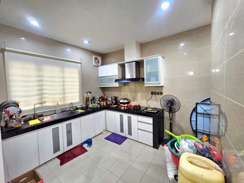 Rumah Teres untuk Dijual di Bandar Kinrara Seksyen 9 (Bandar Kinrara) - SUNNY YONG - Kitchen - PropertyGuru.com.my