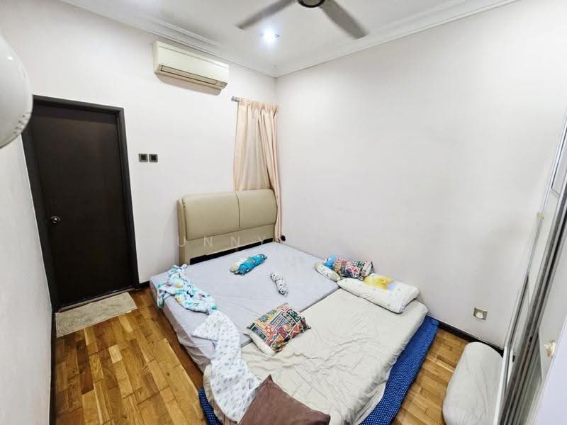Rumah Teres untuk Dijual di Bandar Kinrara Seksyen 9 (Bandar Kinrara) - SUNNY YONG - Bedroom - PropertyGuru.com.my