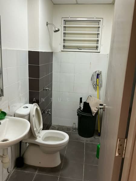 Apartment for Rent at Residensi Alam Damai (PR1MA @ Alam Damai) - Mantus Chai - Bathroom - PropertyGuru.com.my