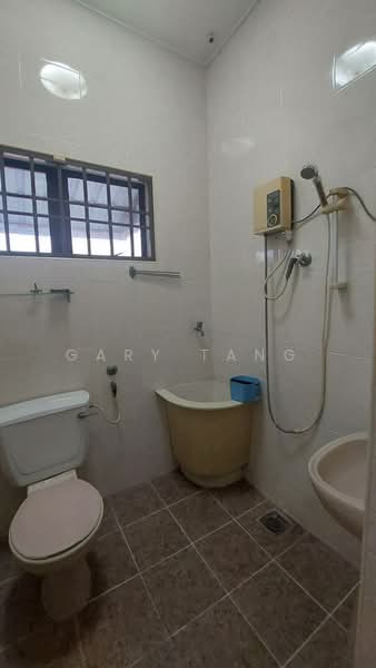 Semi-Detached House for Sale in Taman Wah Keong (Ipoh) - Gary Tang - Bathroom - PropertyGuru.com.my